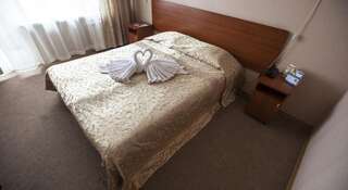 Гостиница  Байкал Листвянка Стандартный двухместный номер с 1 кроватью или 2 отдельными кроватями-7